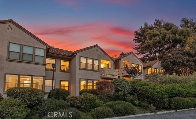 Building Photo - 1074 Calle Del Cerro