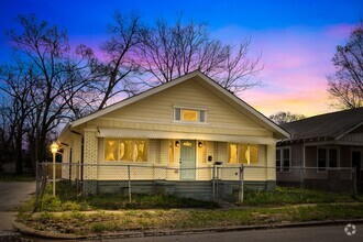 Building Photo - 1233 Fulton Ave SW