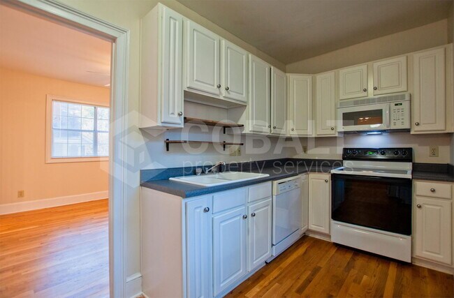 Foto del edificio - 867 Rosedale Rd NE