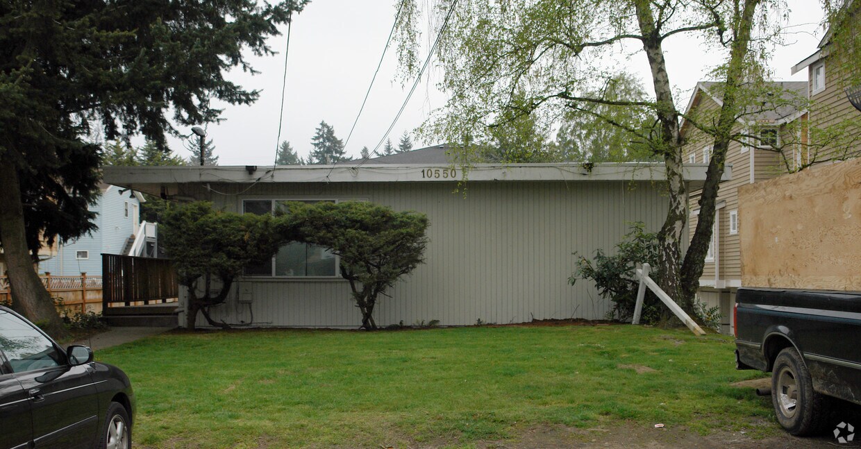 Primary Photo - 10550 Midvale Ave N