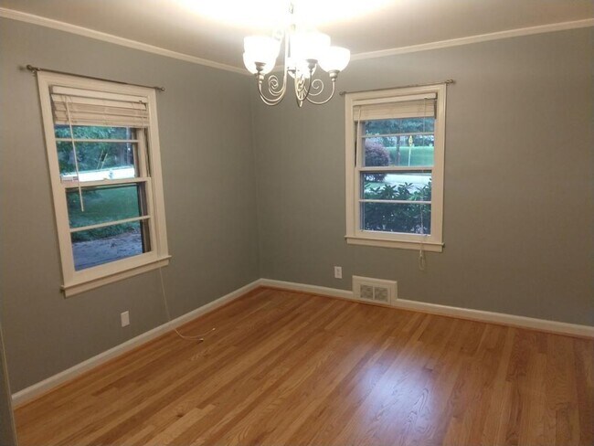 Foto del edificio - 2798 Glenbriar Dr NE