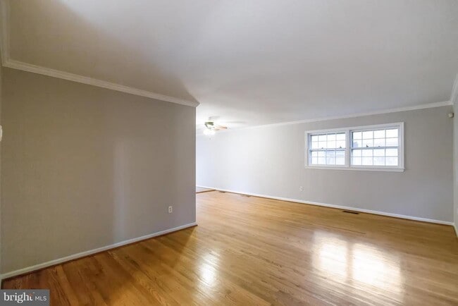 Foto del edificio - 2012 Friendship Ln