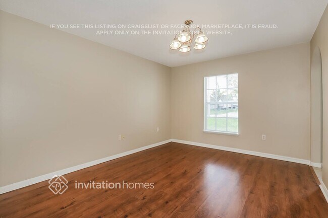 Foto del edificio - 692 Sunway Ln