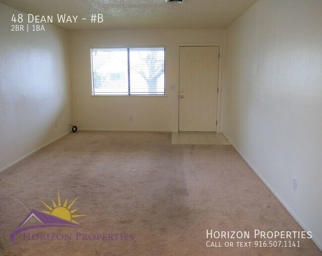 Foto del edificio - Open 2 Bed 1 Bath 962 sqft Duplex in Folsom