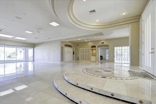 Foto del edificio - 8704 E Los Gatos Dr