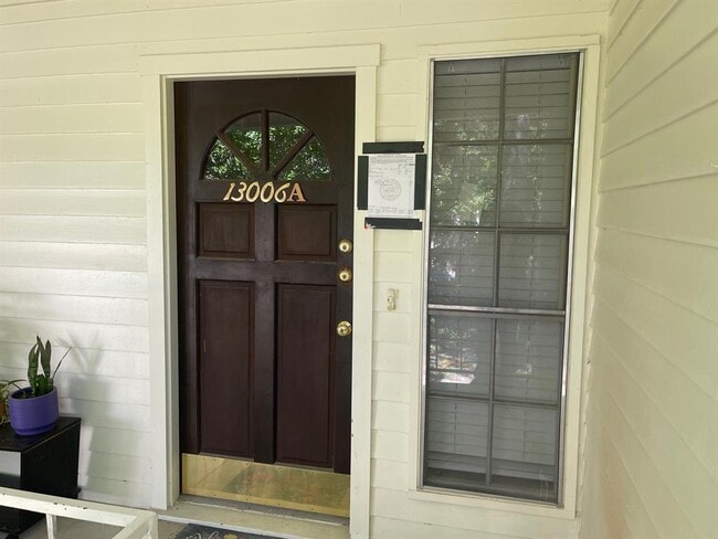 Building Photo - 13006 Trail Hollow Dr