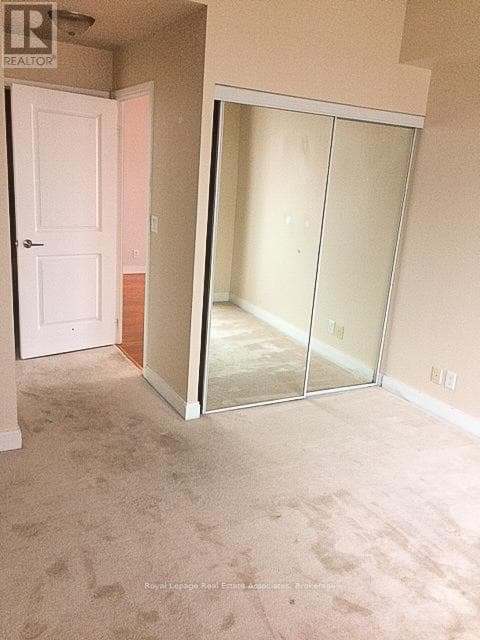 Building Photo - 70 Absolute Ave