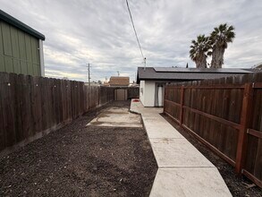 Building Photo - 125 N Walnut Ave