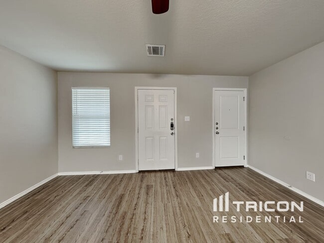 Building Photo - 7419 Coral Bells Ct