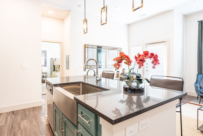 Interior Photo - The Everett at Ally Village
