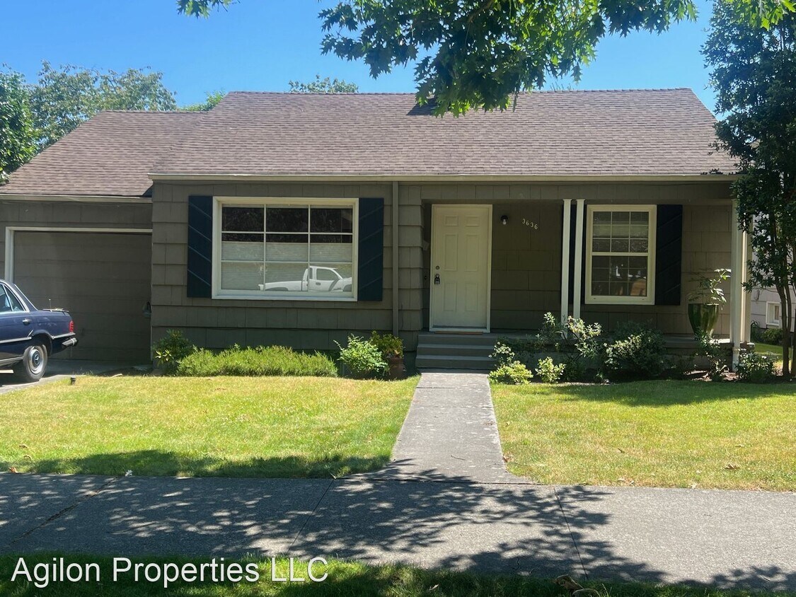 Primary Photo - 2 br, 1 bath House - 3636 34th Ave W