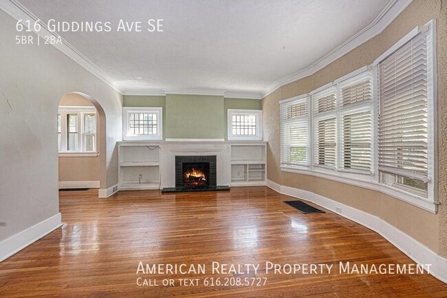 Building Photo - 616 Giddings Ave SE