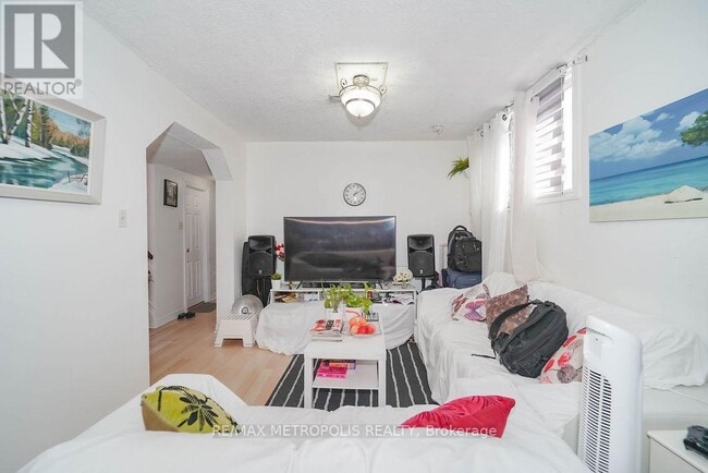 Building Photo - 575 Bellamy Rd N