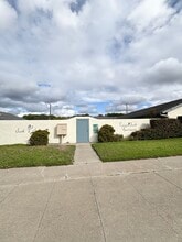 Building Photo - 412 S I St