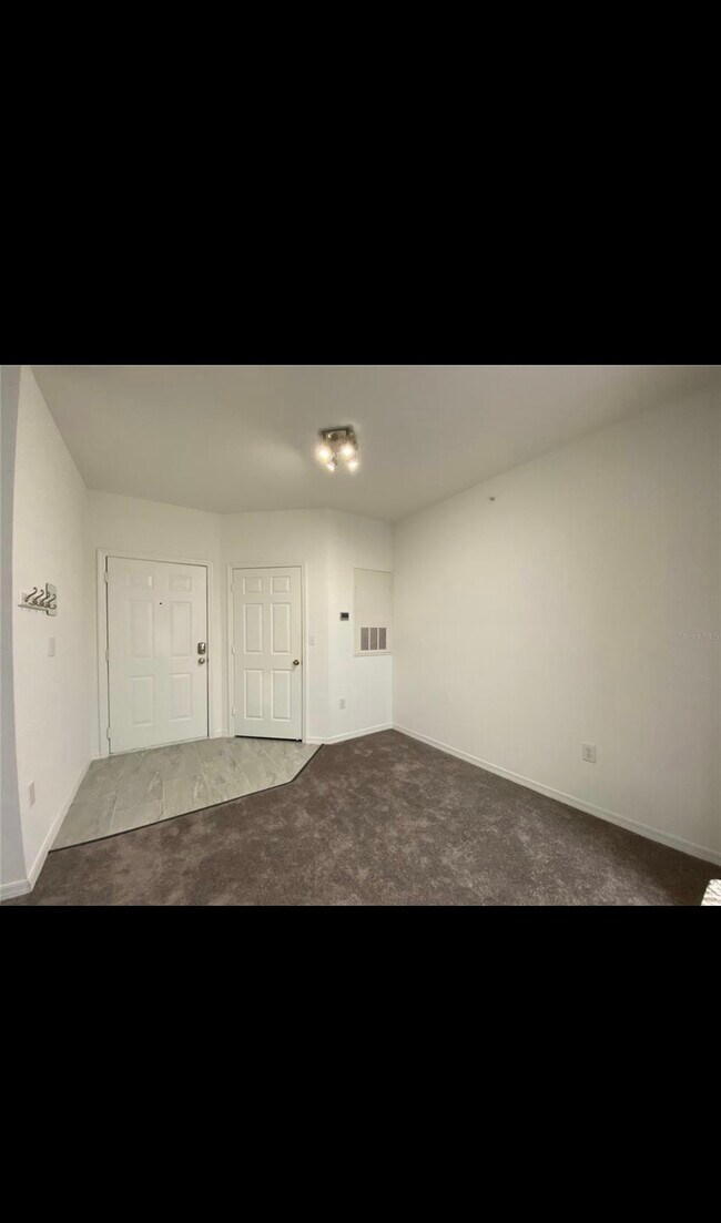 Foto del edificio - 5455 Vineland Rd