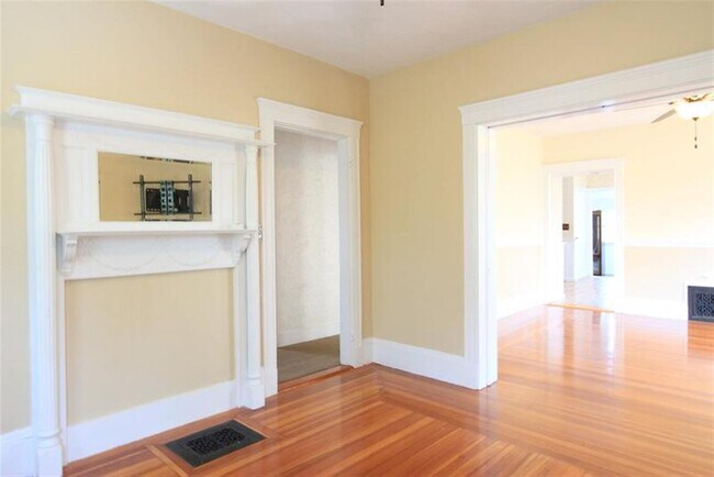 Foto del edificio - 99 Electric Ave
