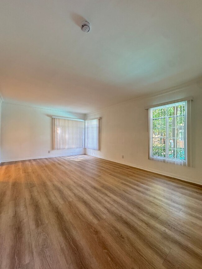 Foto del interior - Hayworth Courtyard Apartments – West Holly...