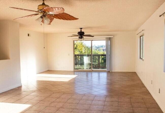 Building Photo - 1317 Ridgeview Way