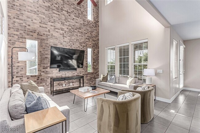 Building Photo - 3165 Via Como