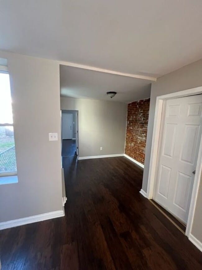 Photo - 1847 E Cornwall St Apartment