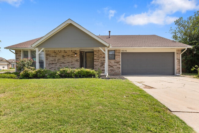 Building Photo - 8216 NW 112th St