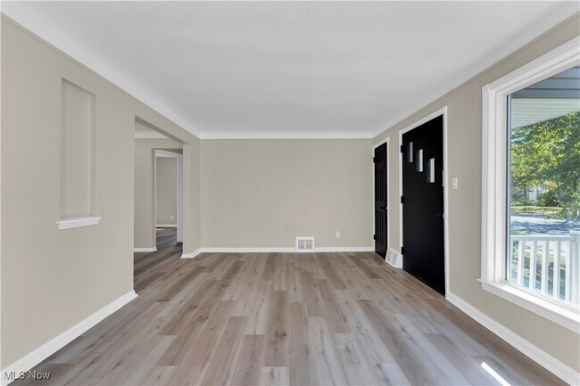 Foto del edificio - 12903 Rockside Rd