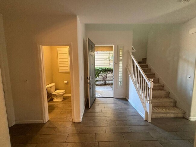 Foto del edificio - Beautiful 4 Bedroom Home Near Island Water...