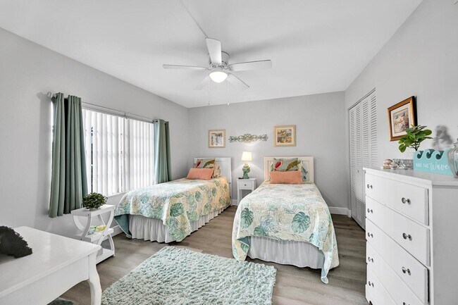 Foto del edificio - 5759 Phoenix Palm Ct