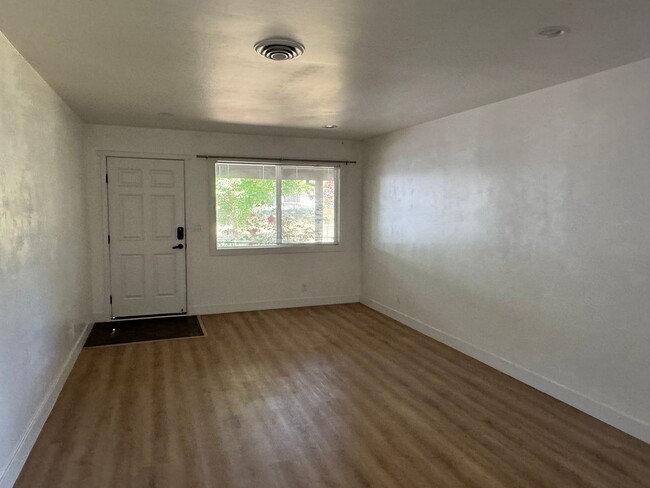 Building Photo - 5810-5812 Hazel Avenue