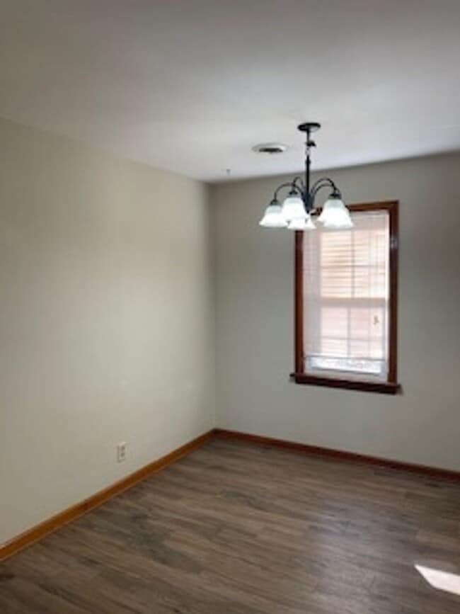 Foto del edificio - Great Springfield Location! 2 Bed / 1 Bath