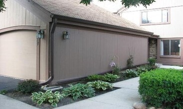 Building Photo - 1117 Franklin Ln