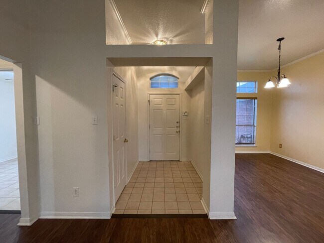 Foto del edificio - 2306 Moonstone Dr