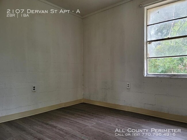 Building Photo - 2107 Dervan St