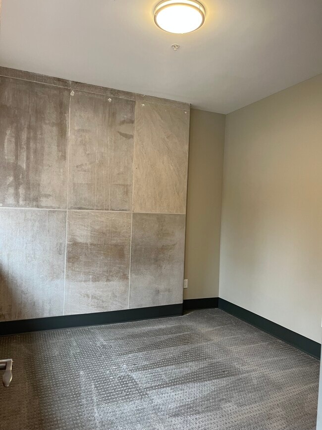 Building Photo - 44 Exchange Blvd