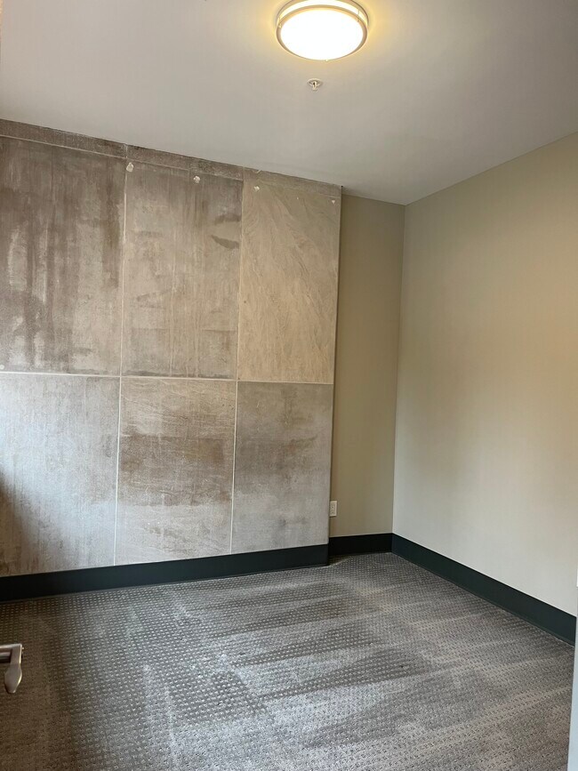 Foto del edificio - 44 Exchange Blvd