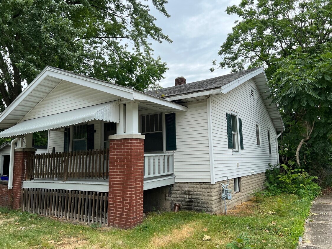 Primary Photo - 320 S 17th St