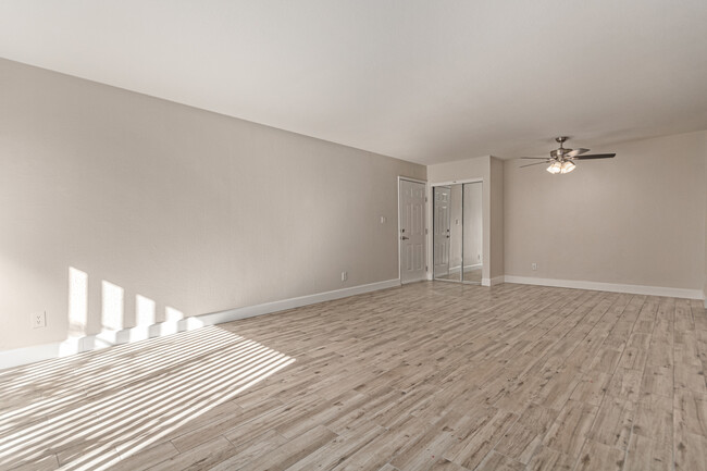 Great Room - 3825 E Camelback Rd