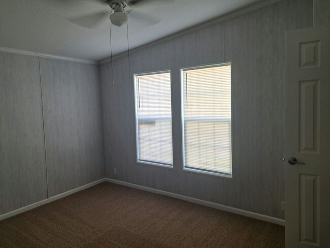 Building Photo - 8985 Normandy Blvd