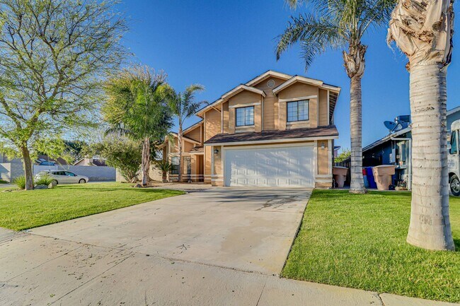 Foto del edificio - Gorgeous 2 Story Home Fully Upgraded – Move-In Ready!- 4 bedroom 3 bath