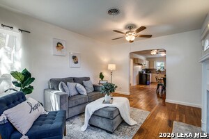 Foto del edificio - 838 Hammond Ave