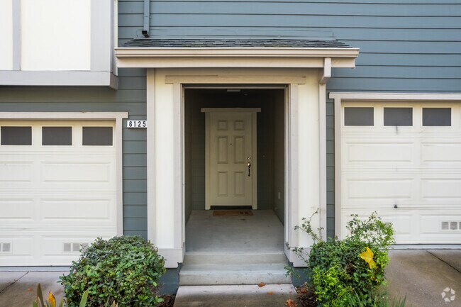 Entrance - 6125 Old Quarry Loop