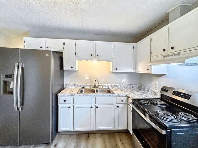 Foto del edificio - 6108 Welworth Ave