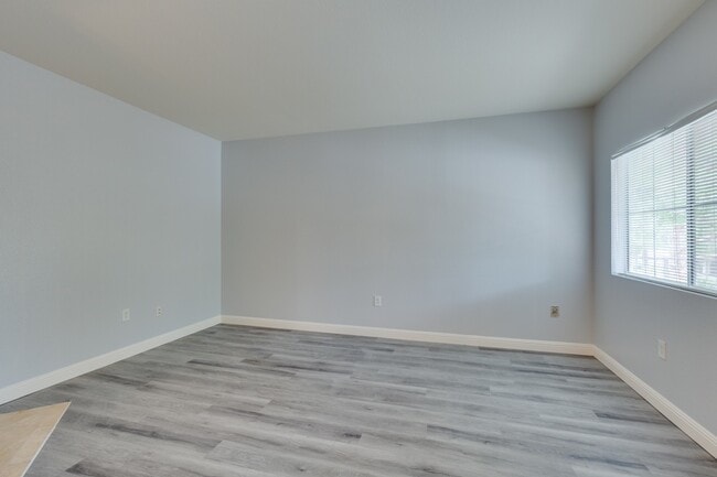 Building Photo - Spanish Palms a Guard Gated Community