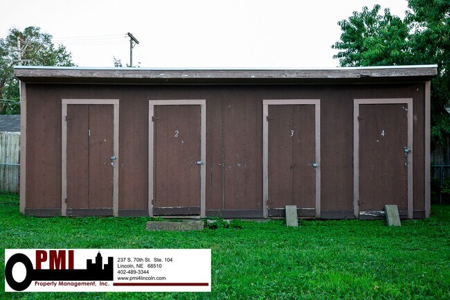 Building Photo - 2 Bedroom and 1 Bathroom Apartment