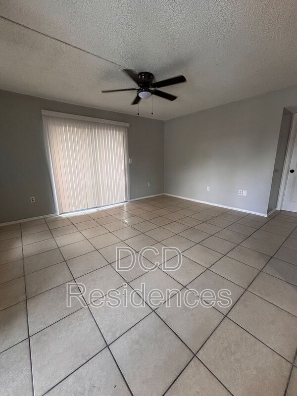 Building Photo - 3202 S Orlando Dr
