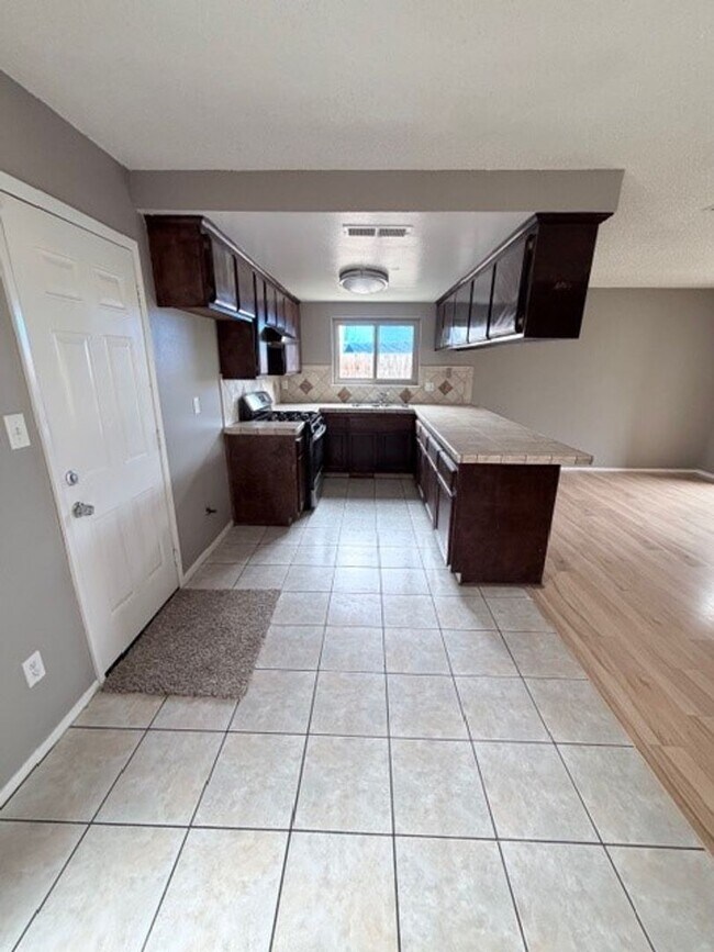 Foto del edificio - 4508 Blossom Valley Ln