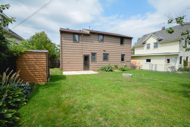 Foto del edificio - Beautiful 2-story home in Slatterly Park neighborhood!