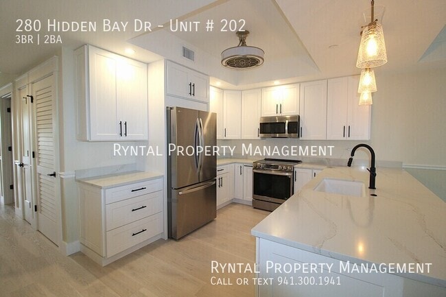 Foto del edificio - 280 Hidden Bay Dr