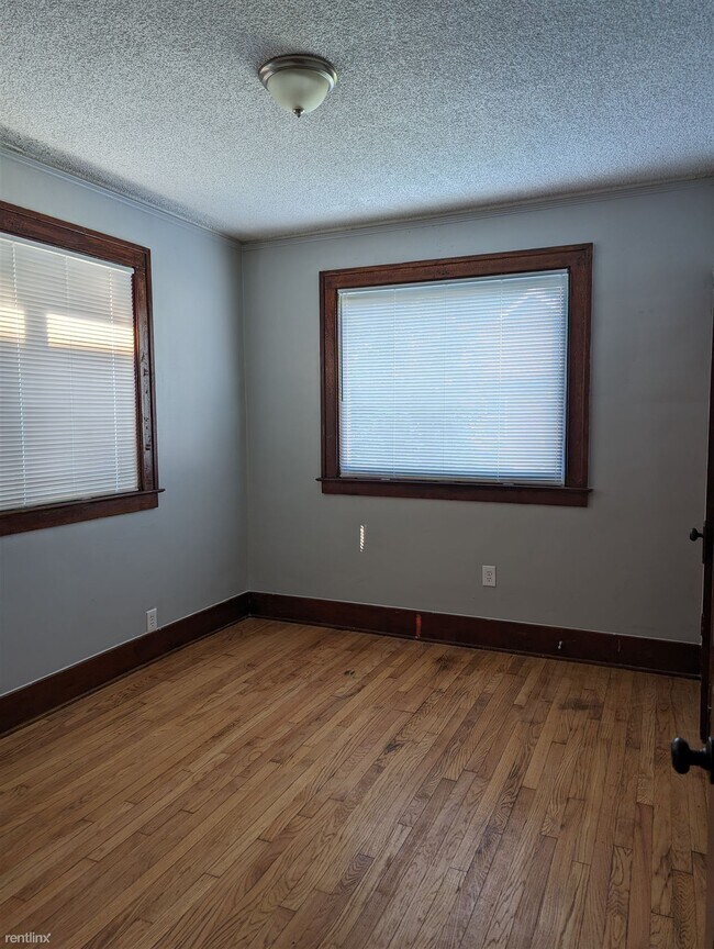 Foto del edificio - 5 br, 2 bath House - 1709 Central St
