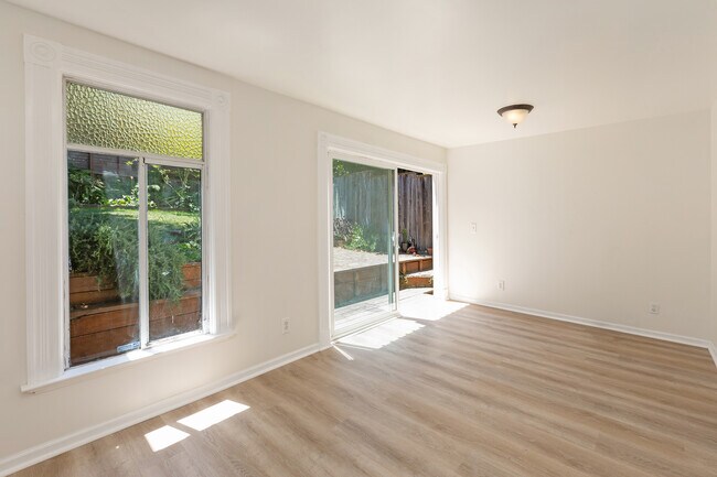 Foto del edificio - 235 Randall St